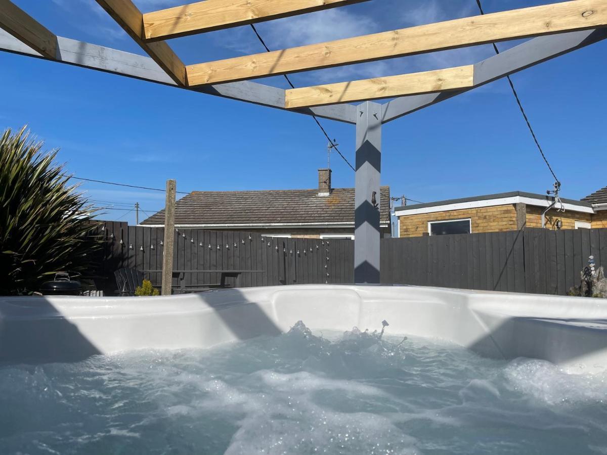 Dog Friendly Cottage 2 Mins To Beach With Hot Tub And Zappi Ev Lessingham Exterior foto